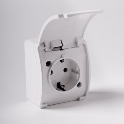 VG-1 Koala Gniazdo pojedyncze 2P+Z SCHUKO n/t IP44 białe z klapką białą